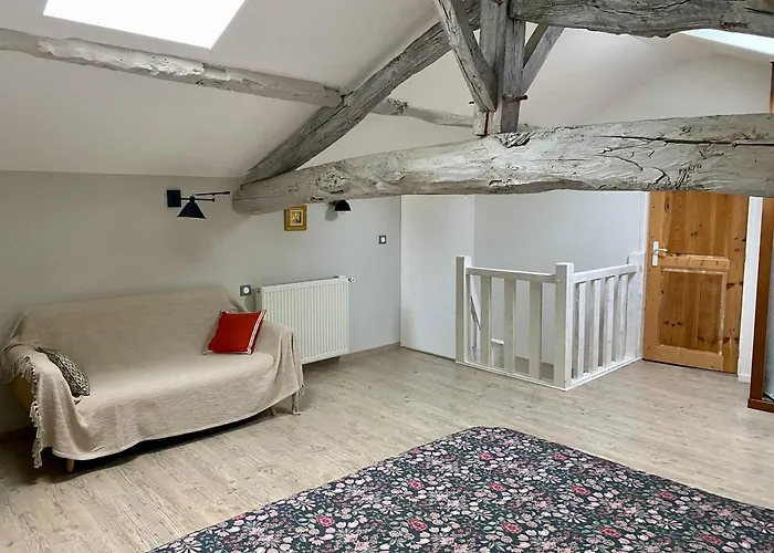 Le Chant Des Loriots 3* Bajamont